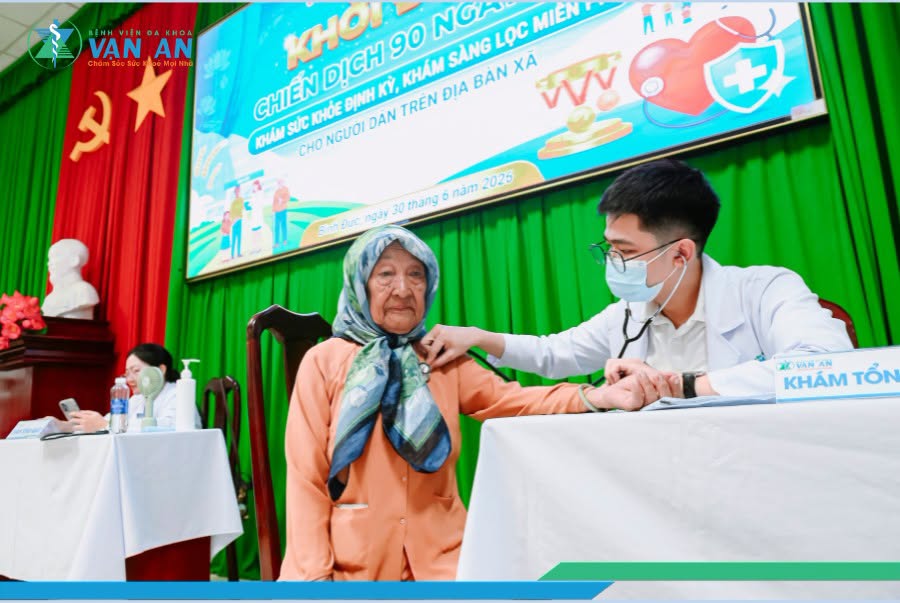 CHIẾN DỊCH “90 ngày đêm khám sức khỏe định kỳ, khám sàng lọc miễn phí cho người dân tỉnh Tây Ninh” - BVĐK VẠN AN